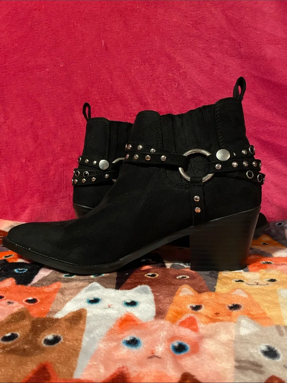Black studded stirrup detail pointed toe stacked heel look booties size 8